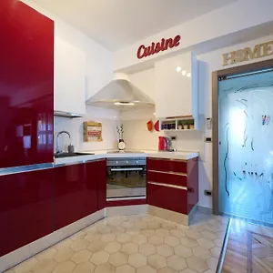 Wissam's Red Kitchen Appartamento